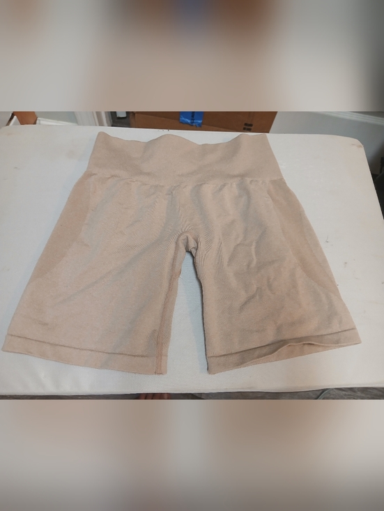 NVGTN Pants - NVGTN Seamless High-Waisted Gym Shorts in Nude